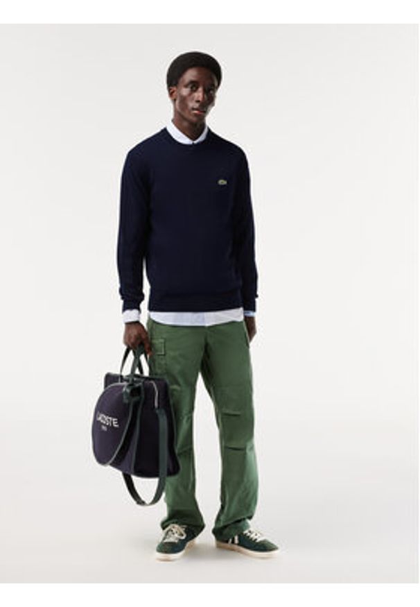 Lacoste Sweter AH1985-166 Granatowy Regular Fit. Kolor: niebieski. Materiał: bawełna