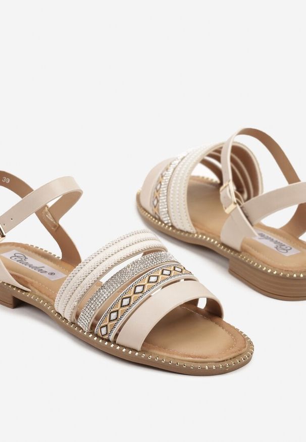 Born2be - Beżowe Sandały z Ozdobnymi Paskami i Cyrkoniami Dovasse. Okazja: na co dzień. Zapięcie: pasek. Kolor: beżowy. Materiał: jeans. Styl: elegancki, casual