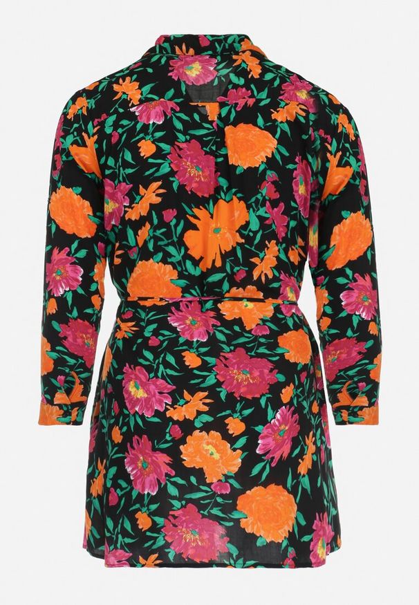 Born2be - Czarno-Pomarańczowa Koszulowa Sukienka Mini z Guzikami i Materiałowym Paskiem Raimeda. Kolekcja: plus size. Kolor: czarny. Materiał: materiał. Wzór: kwiaty. Sezon: lato, wiosna. Typ sukienki: koszulowe. Długość: mini