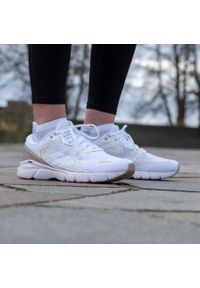 SALMING - Buty do chodzenia damskie Salming Recoil Lyte. Zapięcie: sznurówki. Kolor: różowy. Materiał: materiał, syntetyk. Szerokość cholewki: normalna. Sport: turystyka piesza #2