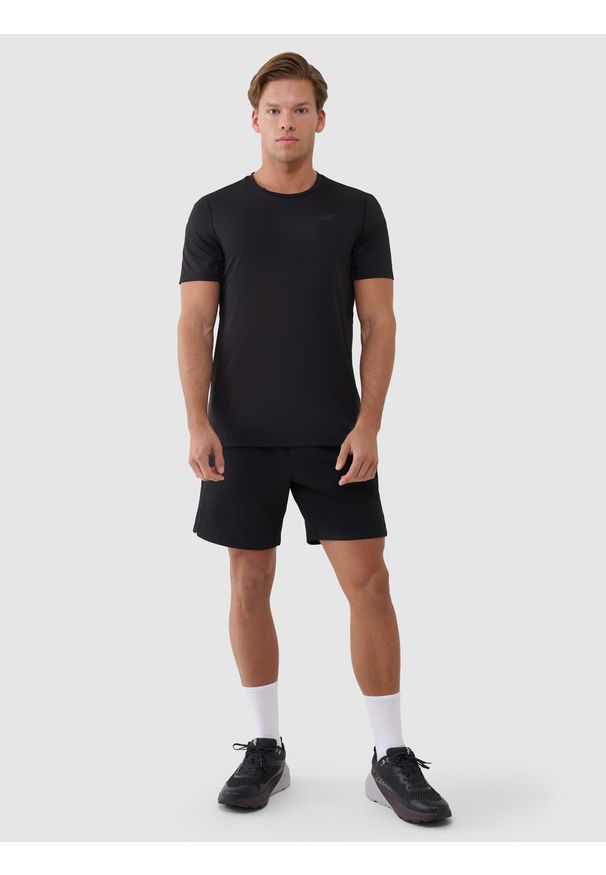 4f - 4F Spodenki treningowe szybkoschnące męskie - czarne XL. Kolor: czarny. Materiał: elastan, materiał, włókno, dzianina, syntetyk. Długość: krótkie. Wzór: jednolity, gładki, ze splotem. Sport: fitness