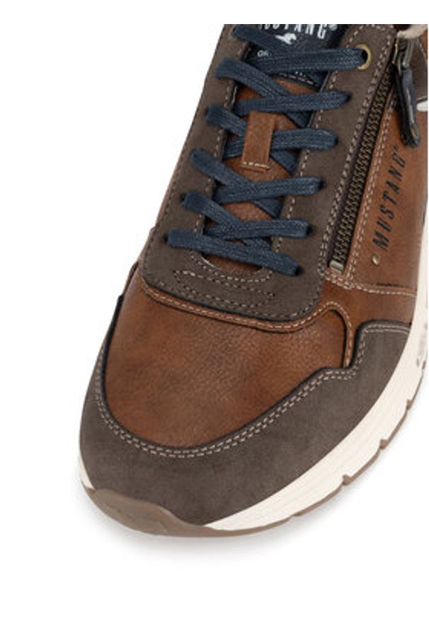 Mustang Sneakersy 4200-301 Brązowy. Kolor: brązowy. Materiał: materiał