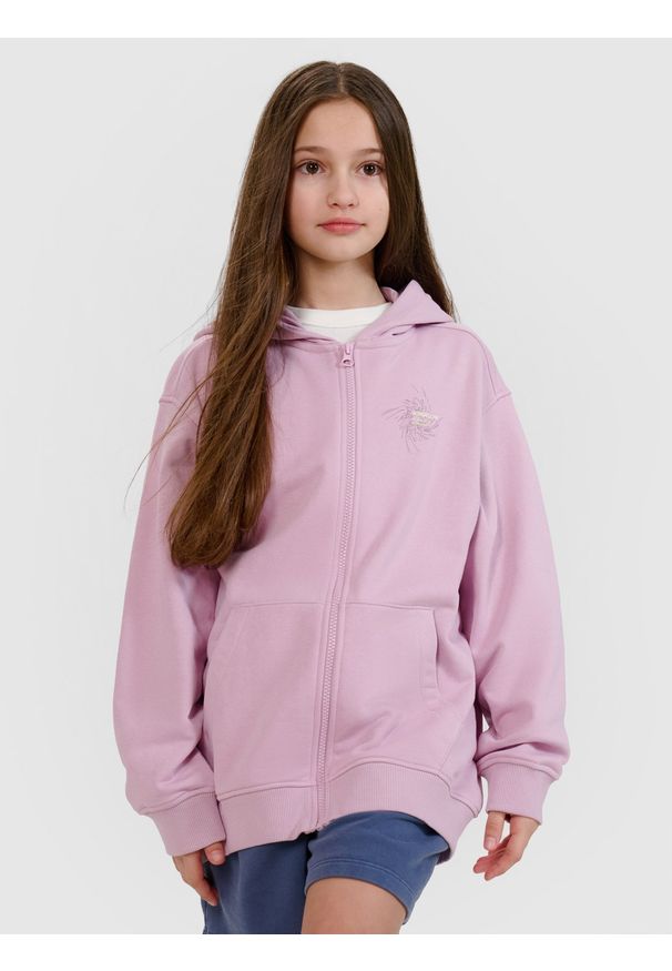 4f - 4F Bluza dresowa rozpinana z kapturem dziewczęca - fioletowa 146 (10-11 lat). Okazja: na co dzień. Typ kołnierza: kaptur. Kolor: fioletowy. Materiał: dresówka. Wzór: gładki, ze splotem, nadruk. Sezon: lato. Styl: casual, sportowy