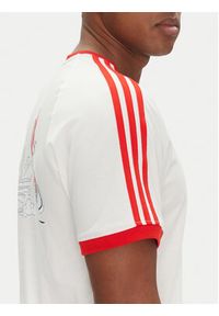 Adidas - adidas T-Shirt JD0716 Biały Slim Fit. Kolor: biały. Materiał: bawełna #5