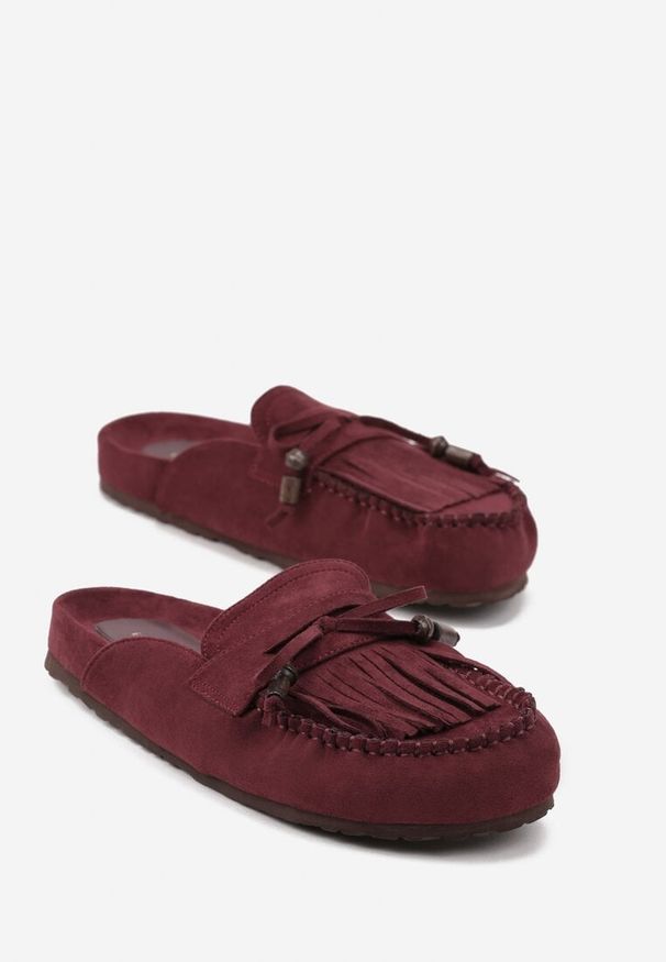 Renee - Bordowe Klapki Ozdobione Kokardą i Frędzlami Felindrise. Okazja: na spacer. Kolor: czerwony. Wzór: aplikacja. Sezon: lato. Styl: elegancki, boho