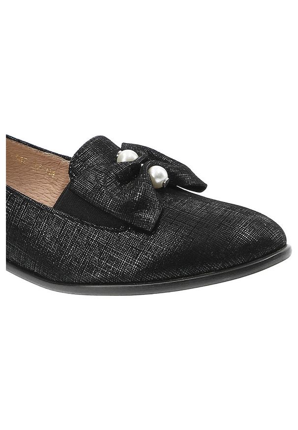 Czarne Półbuty Gamis Damskie Eleganckie Obuwie. Zapięcie: bez zapięcia. Kolor: czarny. Materiał: skóra, zamsz. Szerokość cholewki: normalna. Obcas: na obcasie. Styl: elegancki. Wysokość obcasa: niski
