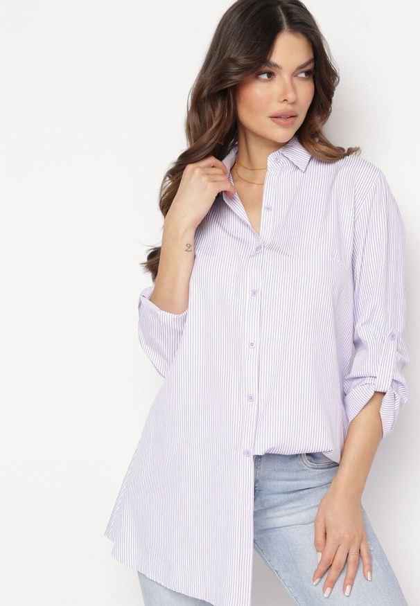 Born2be - Jasnofioletowa Koszula Klasyczna w Paski z Guzikami Anticca. Okazja: na co dzień, na spotkanie biznesowe. Kolor: fioletowy. Materiał: jeans. Wzór: paski. Styl: klasyczny