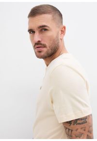 bonprix - Koszulki z dekoltem henley (3 szt.) z czystej bawełny organicznej. Typ kołnierza: typu henley. Kolor: zielony. Materiał: bawełna. Długość rękawa: krótki rękaw. Długość: krótkie. Wzór: nadruk, haft #2