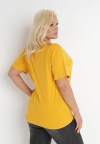 Born2be - Żółty T-shirt Aetheriel. Kolor: żółty. Materiał: dzianina. Długość rękawa: krótki rękaw. Długość: krótkie. Wzór: gładki. Styl: sportowy, klasyczny #3