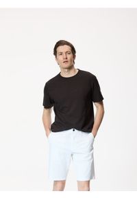 Reserved - T-shirt regular z lnem - brązowy. Kolor: brązowy. Materiał: len #1