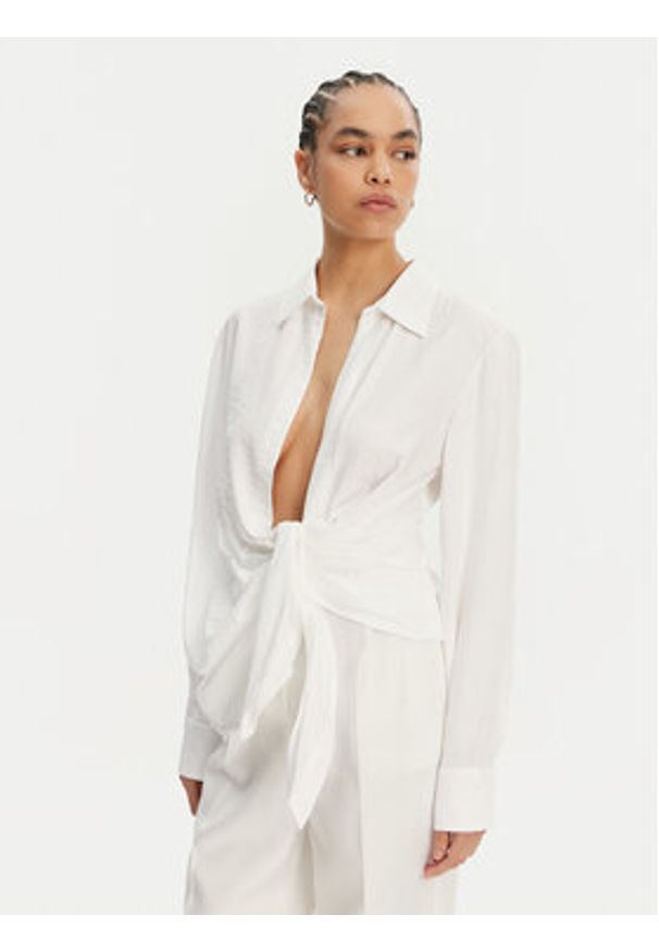 JACQUEMUS Koszula 213SH002-1020 Biały Regular Fit. Kolor: biały. Materiał: wiskoza