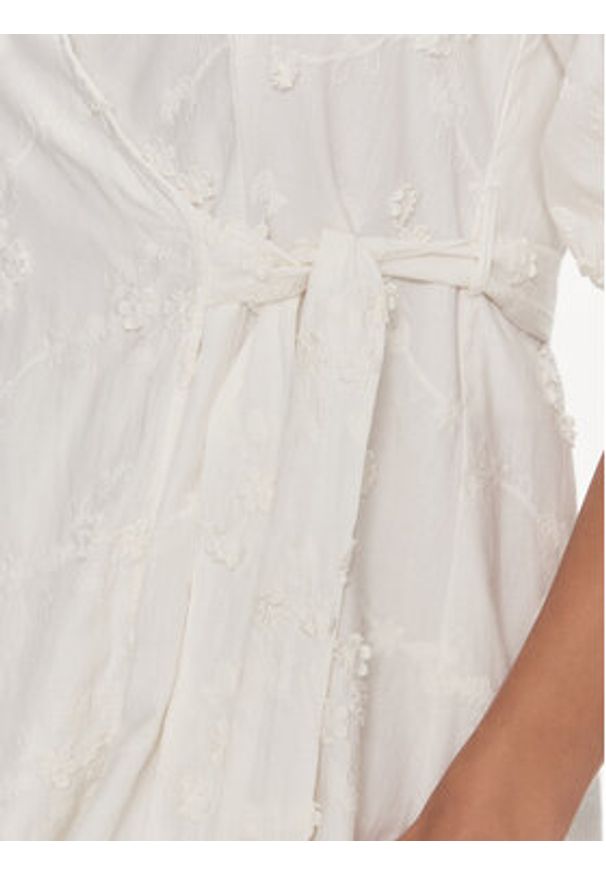 Selected Femme Sukienka codzienna 16089220 Biały Regular Fit. Okazja: na co dzień. Kolor: biały. Materiał: bawełna. Typ sukienki: proste. Styl: casual