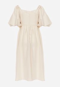 Renee - Beżowa Midi Sukienka o Rozkloszowanym Fasonie z Kwadratowym Dekoltem i Bufiastymi Rękawami Briakke. Typ kołnierza: dekolt kwadratowy. Kolor: beżowy. Materiał: tkanina. Wzór: gładki. Sezon: lato. Typ sukienki: rozkloszowane. Długość: midi #6