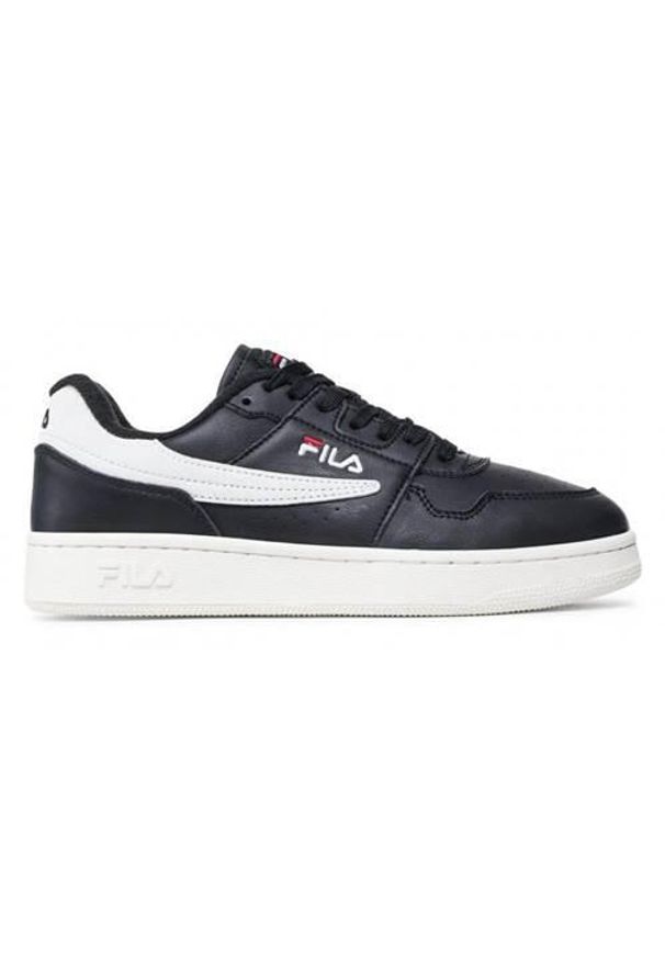 Buty do chodzenia męskie Fila Arcade. Zapięcie: sznurówki. Kolor: czarny. Materiał: tkanina, materiał, syntetyk. Szerokość cholewki: normalna. Sport: turystyka piesza