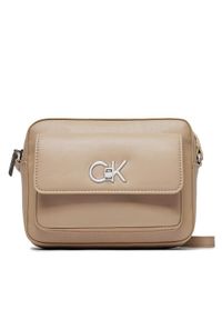 Calvin Klein Torebka Re-Lock Camera Bag W/Flap K60K611083 Beżowy. Kolor: beżowy. Materiał: skórzane