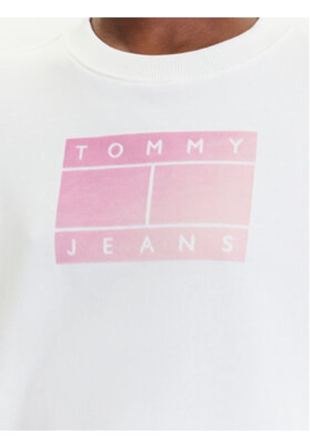 Tommy Jeans Bluza Gradient Flag DW0DW21396 Biały Relaxed Fit. Kolor: biały. Materiał: bawełna. Wzór: gradientowy