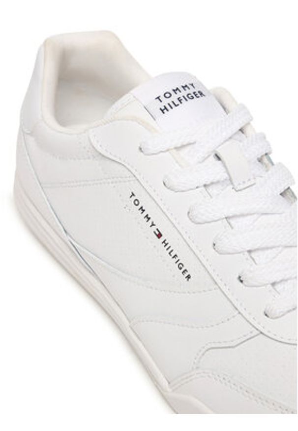 TOMMY HILFIGER - Tommy Hilfiger Sneakersy Lopro Cup Leather FM0FM05677 Biały. Kolor: biały. Materiał: skóra