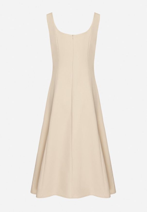 Born2be - Beżowa Klasyczna Sukienka o Rozkloszowanym Kroju Delure. Okazja: na imprezę. Typ kołnierza: dekolt kwadratowy. Kolor: beżowy. Wzór: aplikacja. Styl: klasyczny