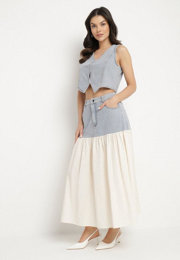 Born2be - Jasnoniebieski Komplet Jeansowy z Wiskozy Kamizelka i Rozkloszowana Spódnica Zolmoi. Kolor: niebieski. Materiał: wiskoza, jeans