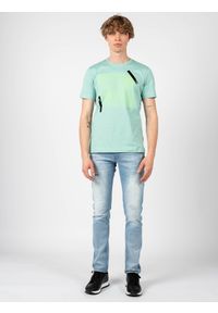 Antony Morato T-shirt | MMKS02021-FA100227 | Mężczyzna | Turkusowy. Okazja: na co dzień. Kolor: turkusowy. Materiał: bawełna. Wzór: aplikacja, nadruk. Styl: casual