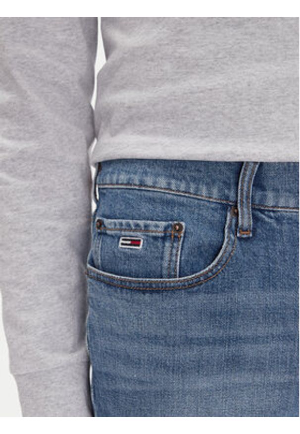 Tommy Jeans Szorty jeansowe Isaac DM0DM20952 Niebieski Relaxed Fit. Kolor: niebieski. Materiał: bawełna