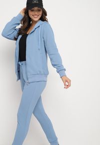 Born2be - Niebieski Komplet Dresowy z Bawełną Bluza z Kapturem i Spodnie Jogger Sinaria. Kolor: niebieski. Materiał: dresówka, bawełna