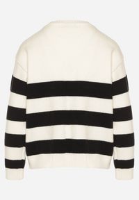 Born2be - Jasnobeżowy Sweter z Dodatkiem Kaszmiru o Prostym Kroju w Paski Venlire. Okazja: na co dzień. Kolor: beżowy. Materiał: kaszmir. Wzór: paski. Styl: klasyczny, casual #3