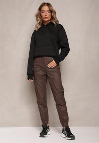 Renee - Brązowe Spodnie Bojówki High Waist ze Ściągaczami Serenzo. Stan: podwyższony. Kolor: brązowy. Styl: elegancki #2