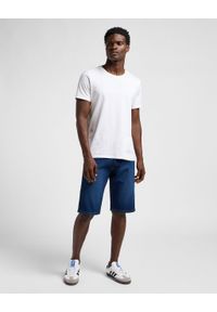 Wrangler - WRANGLER MĘSKIE SZORTY RUSTLER SHORT DARK WASH 112356515 W10H018377. Okazja: do pracy. Materiał: jeans, tkanina, elastan, bawełna, materiał, poliester. Długość: krótkie. Sezon: lato. Styl: wakacyjny, klasyczny, elegancki #3