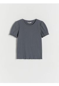 Reserved - T-shirt w prążek - ciemnoszary. Kolor: szary. Materiał: bawełna, dzianina, prążkowany. Wzór: prążki #1