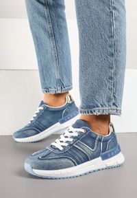 Renee - Ciemnoniebieskie Sneakersy na Grubej Podeszwie Zdobione Przetarciami Ninilitia. Okazja: na co dzień, na spacer. Kolor: niebieski. Materiał: jeans. Wzór: aplikacja. Sport: turystyka piesza