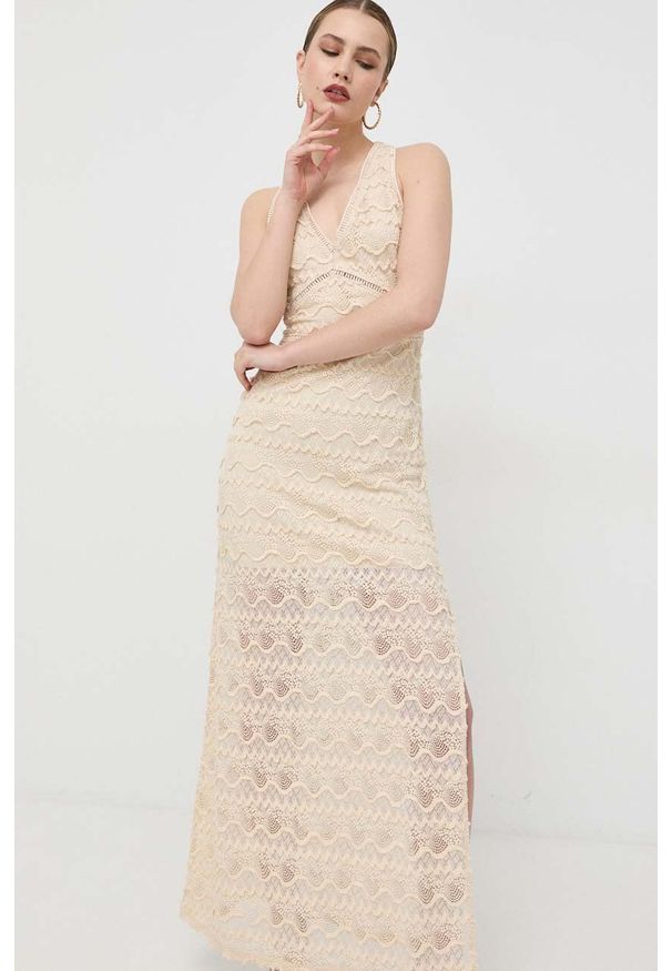 Guess sukienka kolor beżowy maxi prosta. Okazja: na co dzień. Kolor: beżowy. Długość rękawa: na ramiączkach. Typ sukienki: proste. Styl: casual. Długość: maxi