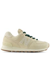 Buty damskie New Balance W57480T - beżowe. Kolor: beżowy. Materiał: zamsz, tworzywo sztuczne, guma, skóra. Szerokość cholewki: normalna. Model: New Balance 574 #1