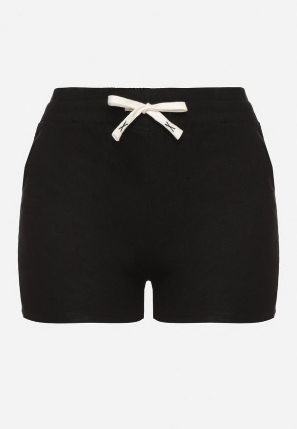 Born2be - Czarne Bawełniane Szorty Ozdobione Sznurkiem Liralise. Okazja: na co dzień. Kolor: czarny. Materiał: bawełna. Wzór: aplikacja. Sezon: wiosna, lato. Styl: casual