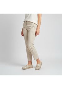 Półbuty damskie Maciejka, cholewka ze skóry naturalnej metalizowanej wsuwany fason elastyczne wstawki po bokach widoczne przeszycia wokół noska, złot. Okazja: na co dzień. Kolor: złoty. Materiał: skóra. Szerokość cholewki: normalna. Styl: casual #8