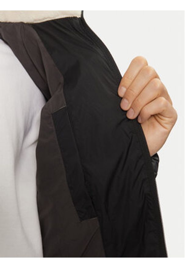 Tommy Jeans Kurtka zimowa DM0DM20003 Czarny Relaxed Fit. Kolor: czarny. Materiał: syntetyk. Sezon: zima