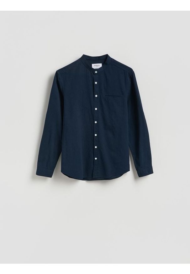 Reserved - Koszula slim fit z lnem - granatowy. Kolor: niebieski. Materiał: len