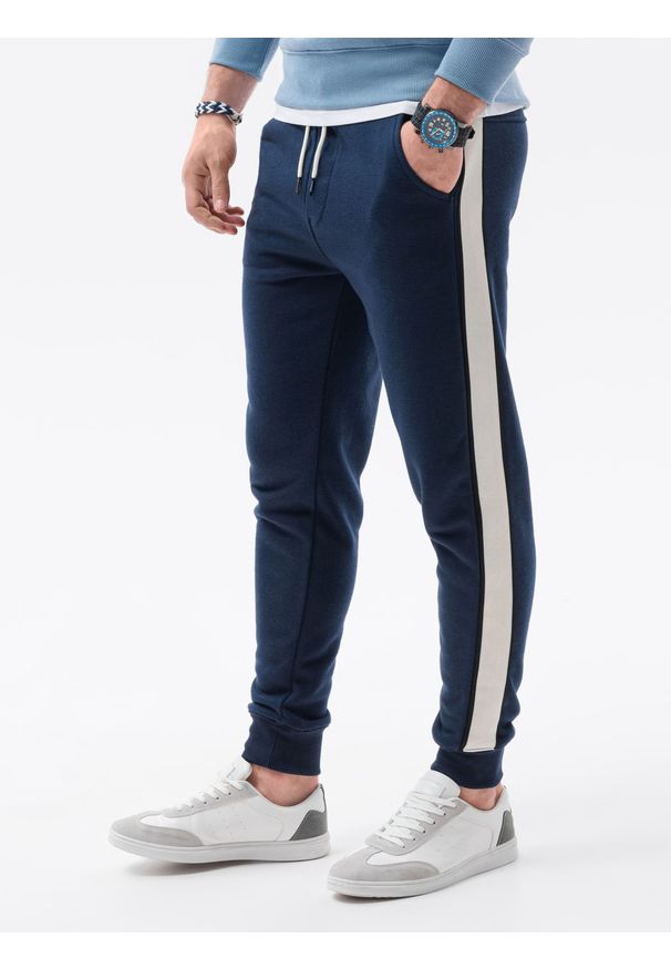 Ombre Clothing - Spodnie męskie dresowe z lampasem - granatowe V2 P865 - XL. Kolor: niebieski. Materiał: dresówka