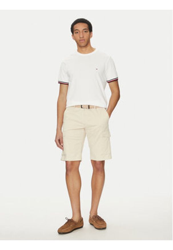 TOMMY HILFIGER - Tommy Hilfiger T-Shirt Global Stripe MW0MW38630 Biały Regular Fit. Kolor: biały. Materiał: bawełna