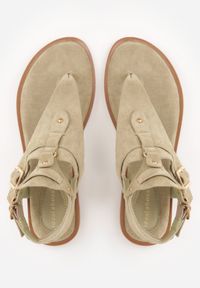 Born2be - Zielone Sandały Typu Japonki z Ozdobnymi Klamrami Neageia. Okazja: na co dzień. Zapięcie: klamry. Kolor: zielony. Materiał: len. Sezon: lato. Styl: boho, elegancki, casual #4