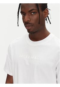 Jack & Jones - Jack&Jones T-Shirt Recharge 12273070 Biały Relaxed Fit. Kolor: biały. Materiał: bawełna #4