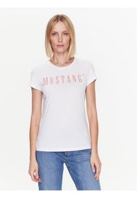 Mustang T-Shirt Alexia C Print 1013620 Biały Regular Fit. Kolor: biały. Materiał: bawełna. Wzór: nadruk #1