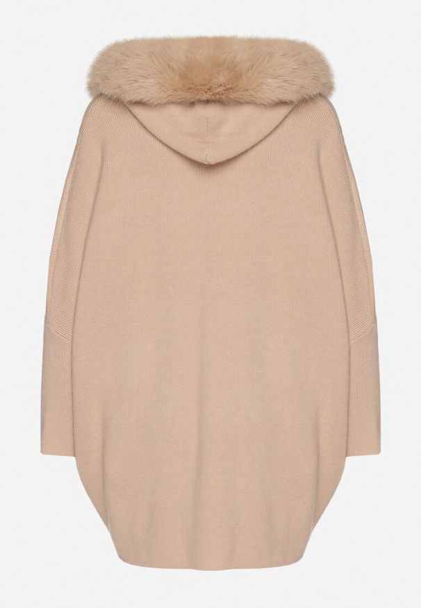 Born2be - Beżowy Sweter Typu Nietoperz z Odpinanym Futerkiem i Sznurkiem i Perełkami Nomizelle. Kolor: beżowy. Materiał: futro. Wzór: aplikacja. Styl: wizytowy