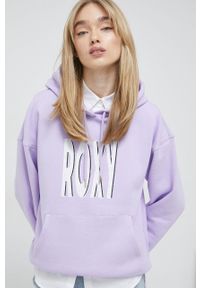 Roxy bluza damska kolor fioletowy z kapturem z nadrukiem. Typ kołnierza: kaptur. Kolor: fioletowy. Długość rękawa: długi rękaw. Długość: długie. Wzór: nadruk #3