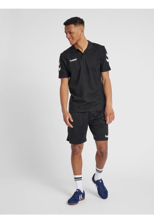 Koszulka tenisowa polo męska Hummel Go Cotton Polo. Typ kołnierza: polo. Kolor: czarny, biały, wielokolorowy. Sport: tenis