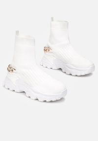 Born2be - Białe Sneakersy Klymale. Nosek buta: okrągły. Zapięcie: bez zapięcia. Kolor: biały. Materiał: materiał. Szerokość cholewki: normalna #4