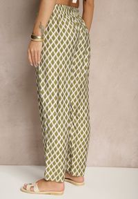 Renee - Zielone Spodnie o Szerokim Kroju High Waist w Romby Sarriza. Okazja: na co dzień. Stan: podwyższony. Kolor: zielony. Wzór: aplikacja. Styl: casual #3