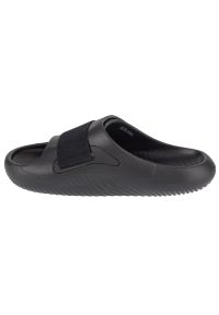 Klapki Crocs Mellow Luxe Recovery Slide 209413-001 czarne. Okazja: na plażę, na co dzień, na spacer. Kolor: czarny. Materiał: materiał. Styl: casual