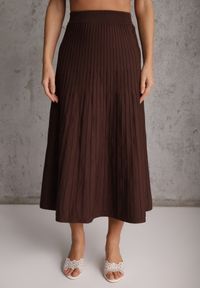 Renee - Brązowy Komplet z Wiskozą Bluzka z Guzikami i Baskinką i Spódnica Narinna. Kolor: brązowy. Materiał: wiskoza #8