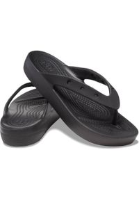 Japonki plażowe damskie Crocs Classic Platform Flip. Okazja: na plażę. Kolor: czarny. Obcas: na platformie. Styl: elegancki, klasyczny
